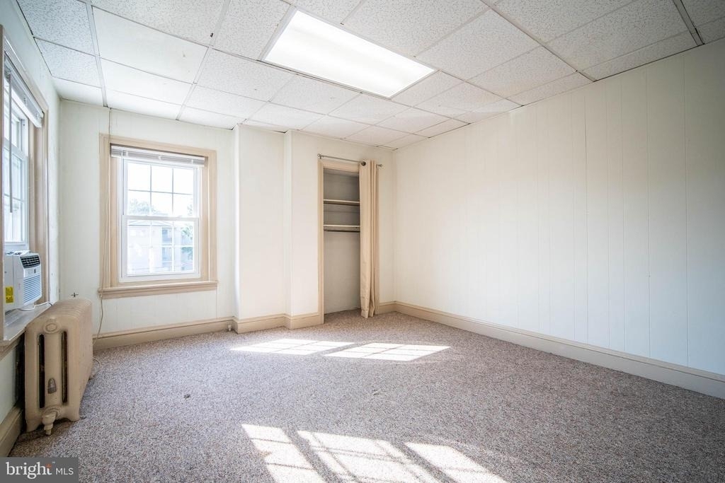 126 W Market - Photo 6