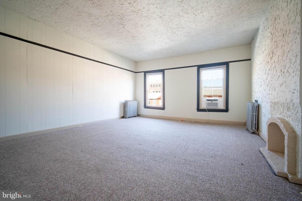 126 W Market - Photo 10