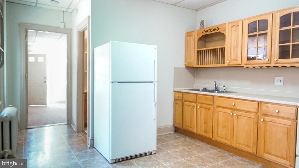 126 W Market Street - Photo 5