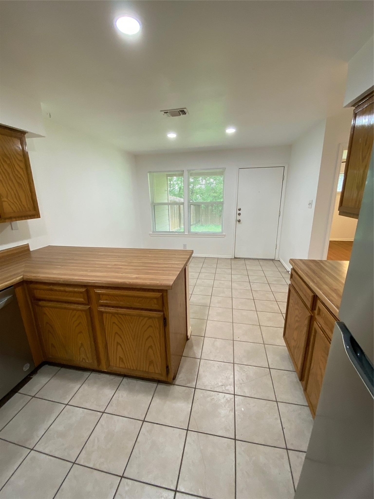 1304-b Conway Dr - Photo 3