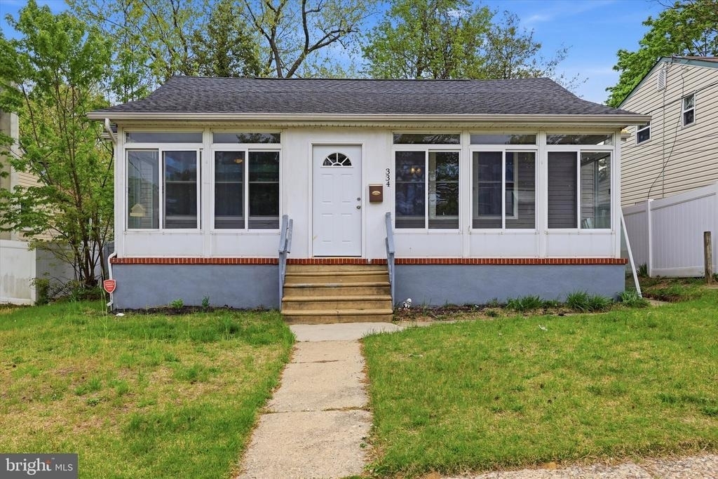 334 N Oakland Avenue - Photo 0