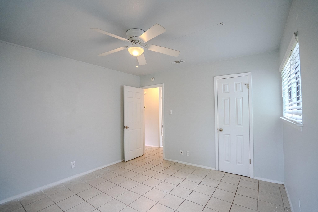 12403 Tree Line Dr - Photo 9