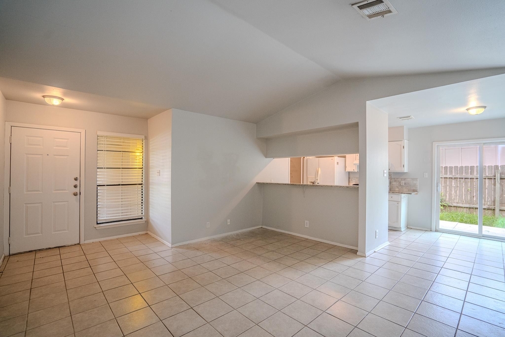 12403 Tree Line Dr - Photo 2