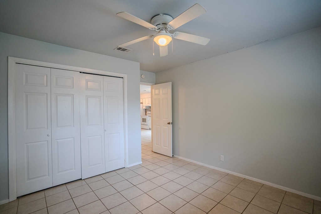 12403 Tree Line Dr - Photo 12