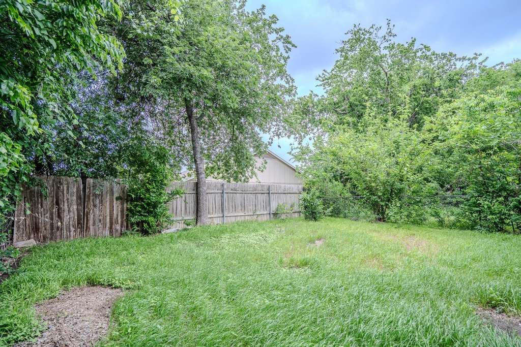 12403 Tree Line Dr - Photo 14