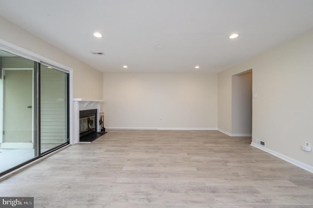17 Chelmsford Court - Photo 4