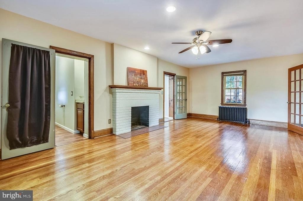 5503 44th Avenue - Photo 2
