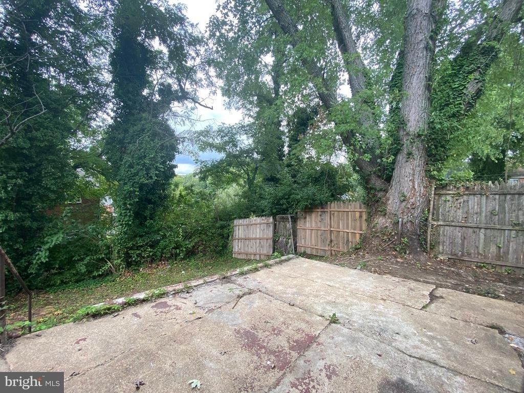 2301 Houston Street - Photo 11