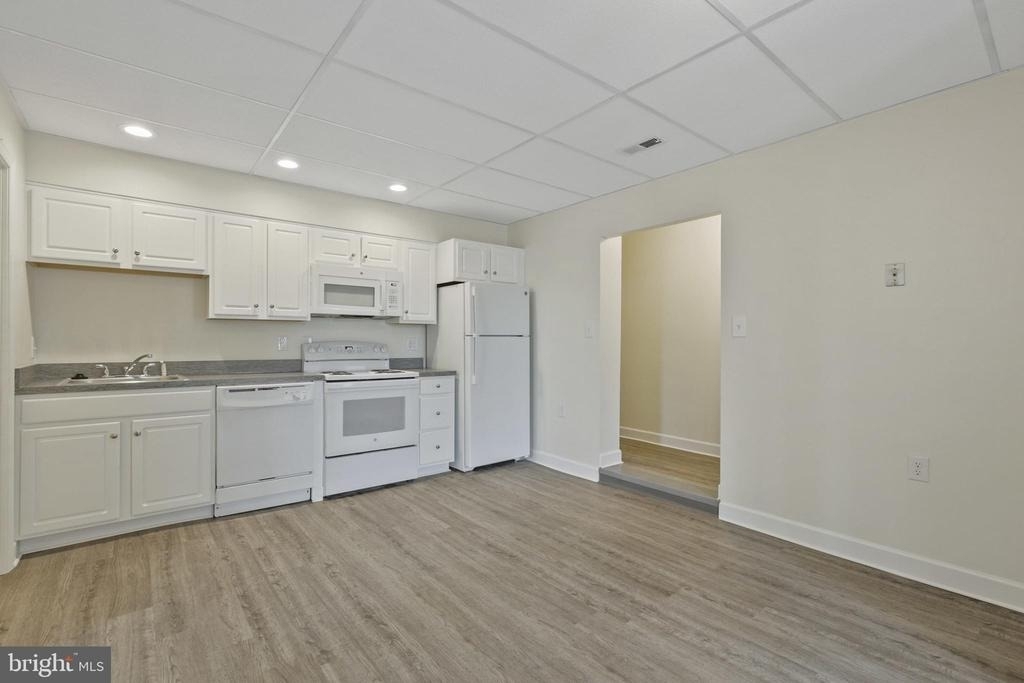 28 Liberty Street - Photo 9