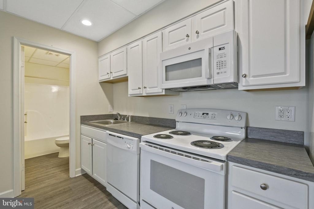 28 Liberty Street - Photo 11