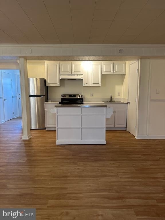 1407 Main Street N - Photo 2