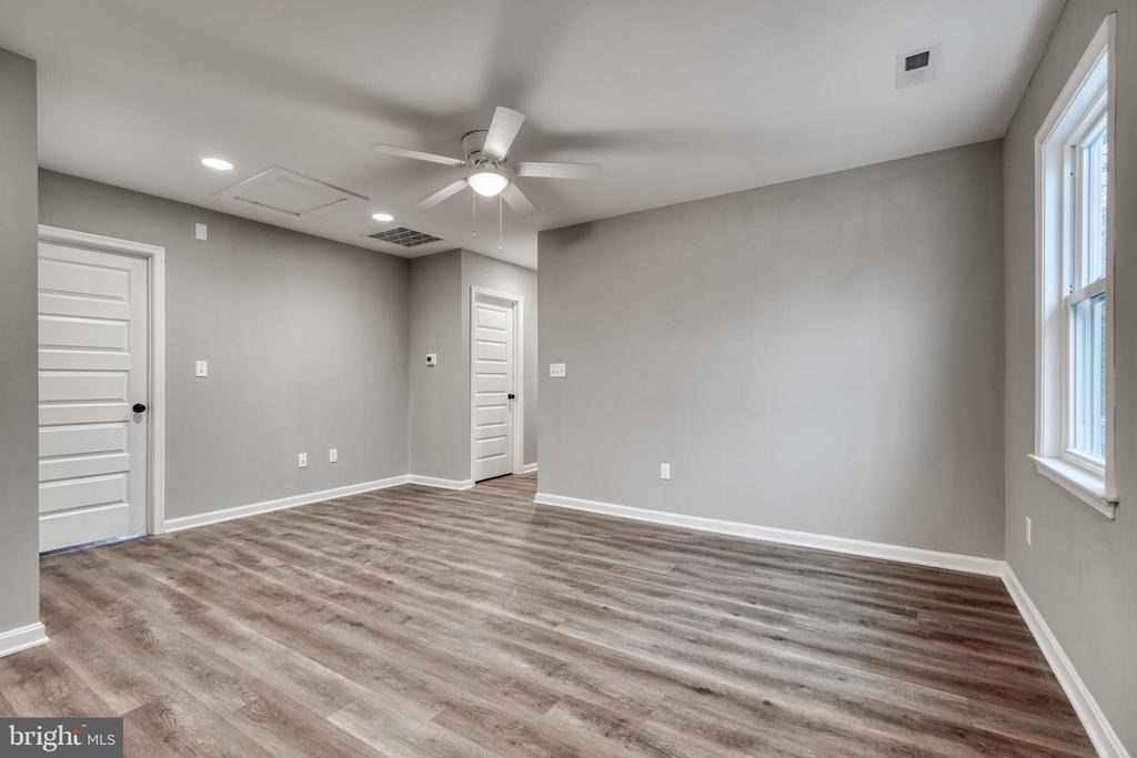 6722 Brentwood Avenue - Photo 8
