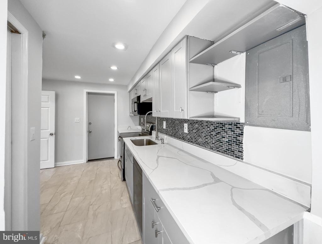 5209 Cuthbert Avenue - Photo 6