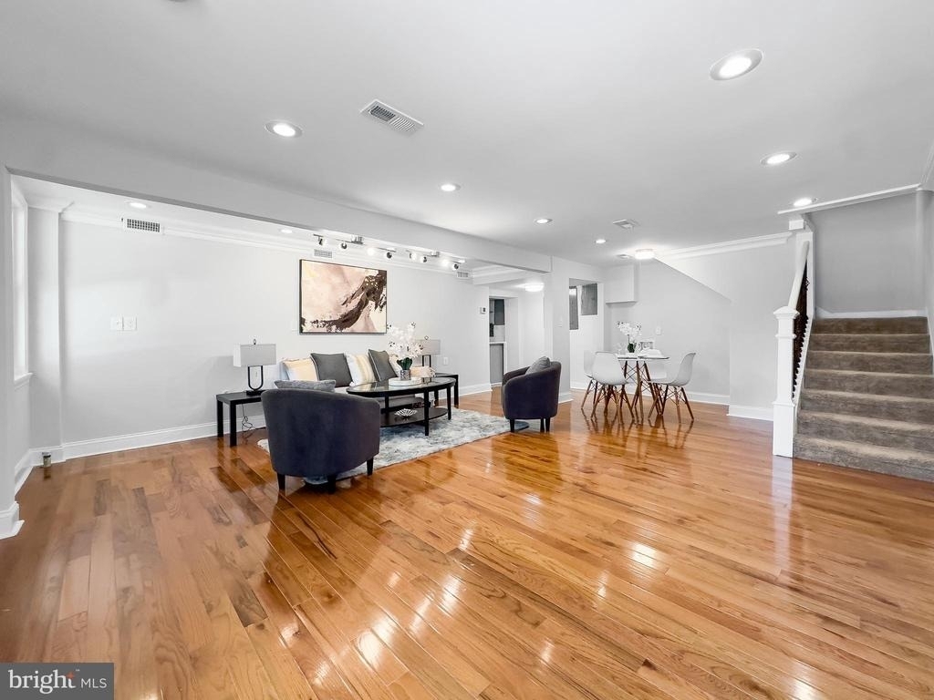 5209 Cuthbert Avenue - Photo 2