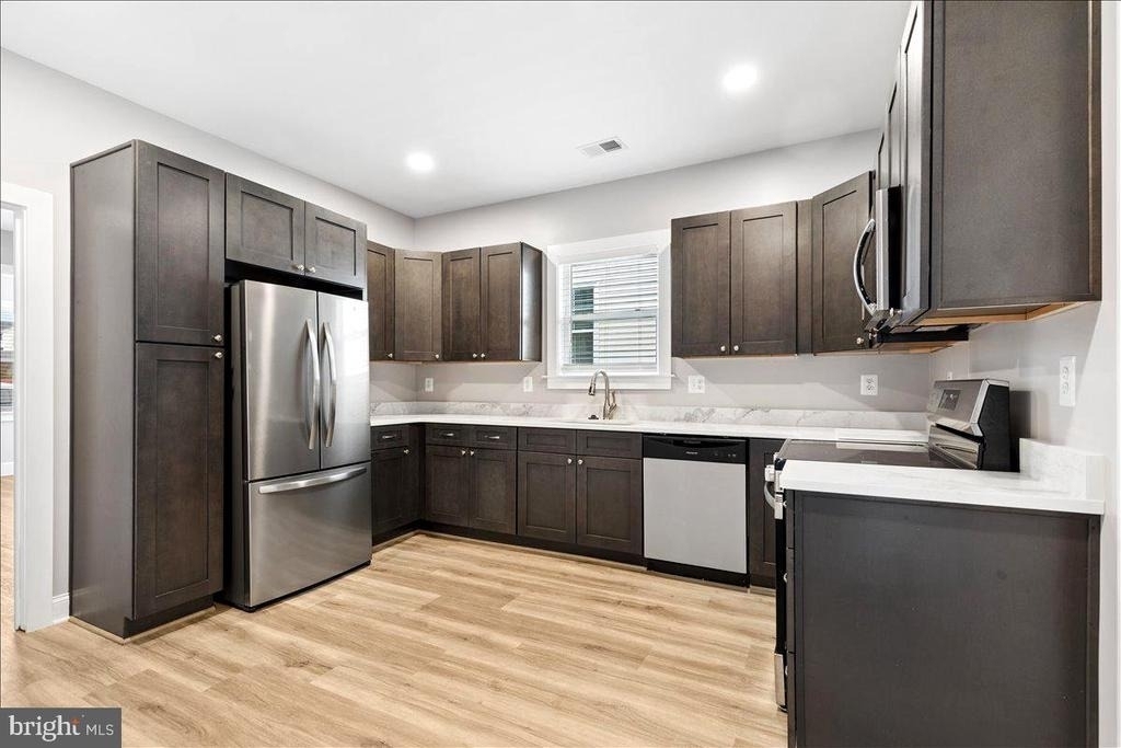 1621 Bentley Road - Photo 1