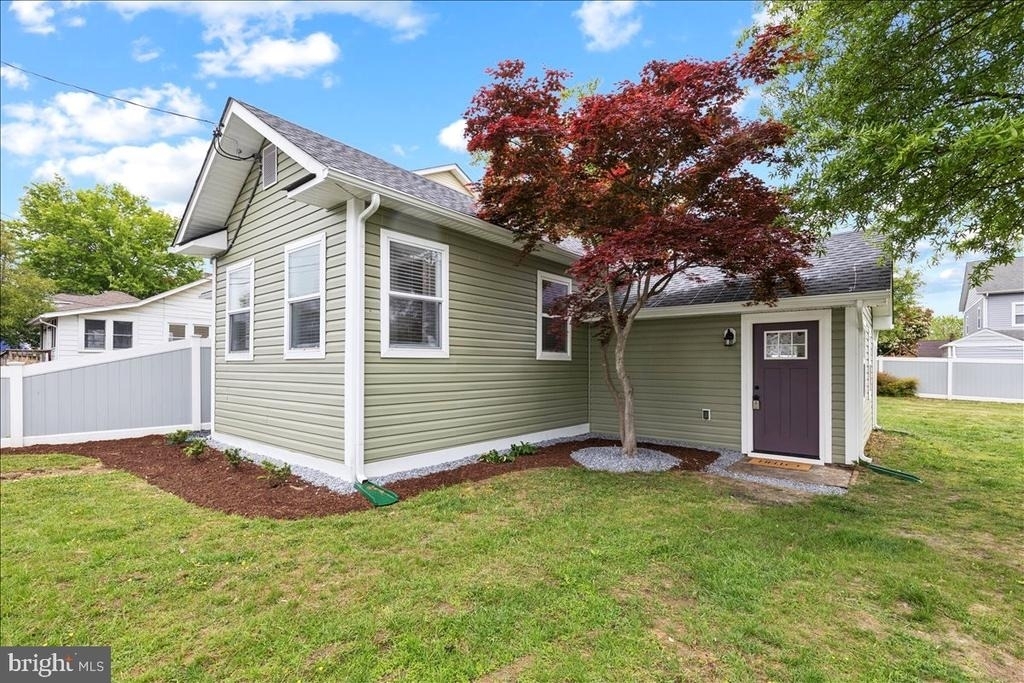 1621 Bentley Road - Photo 0