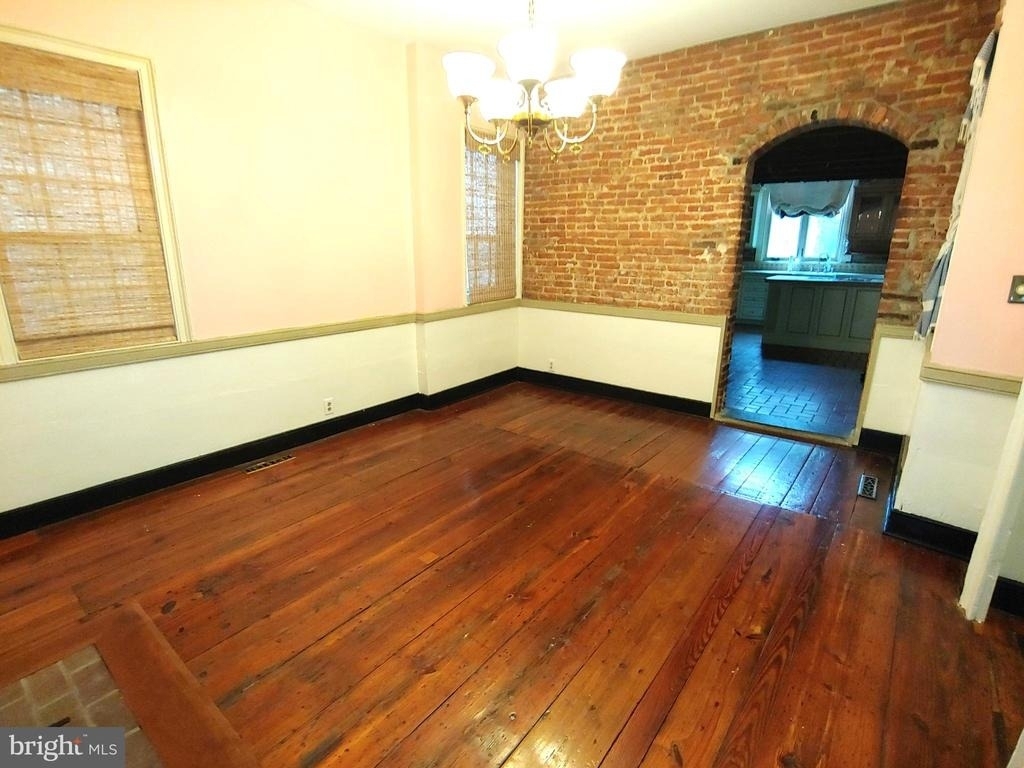 30 Cornhill Street - Photo 11
