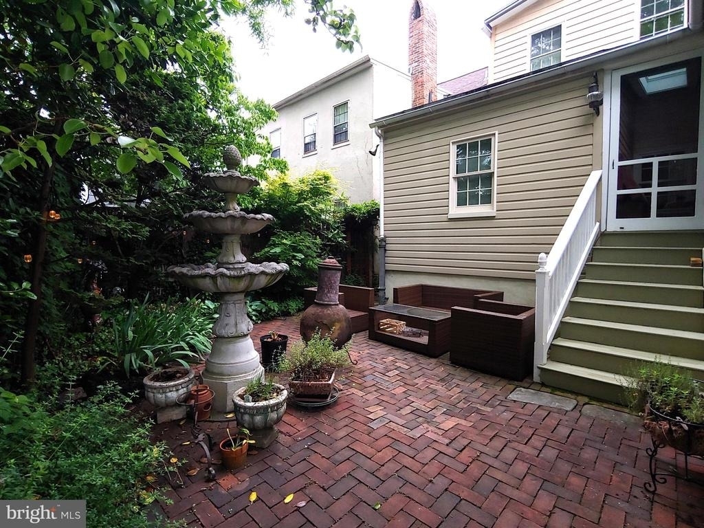 30 Cornhill Street - Photo 18