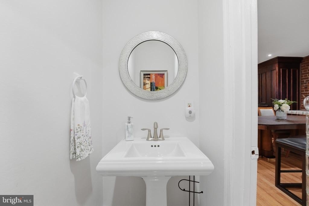56 Adams Street Nw - Photo 15