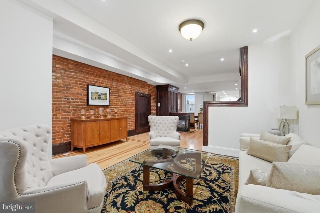 56 Adams Street Nw - Photo 6