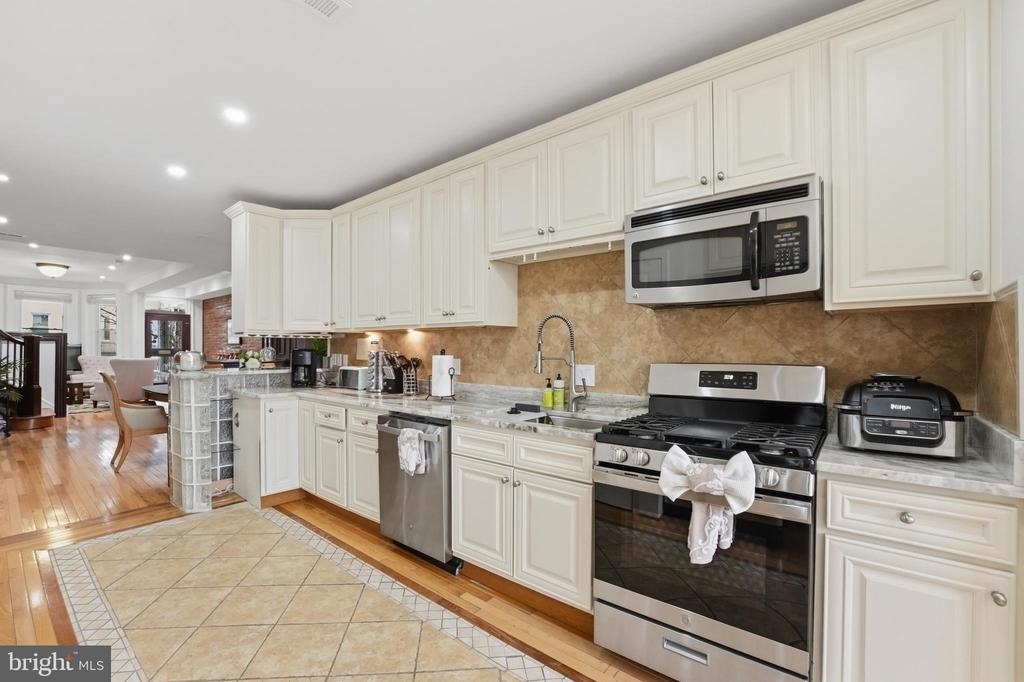 56 Adams Street Nw - Photo 13