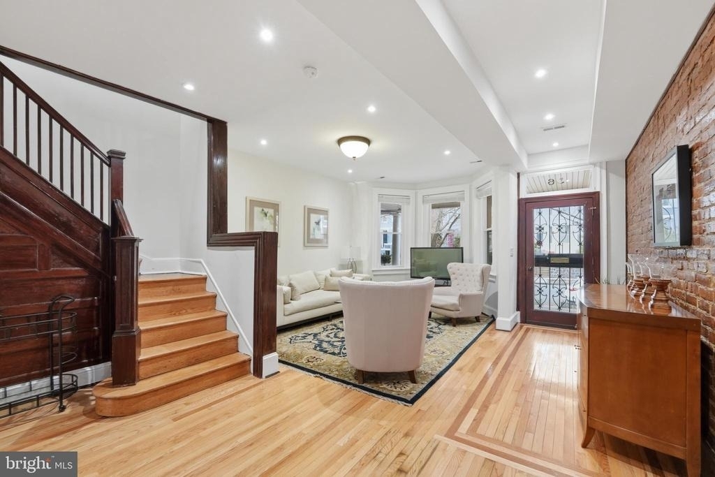 56 Adams Street Nw - Photo 14