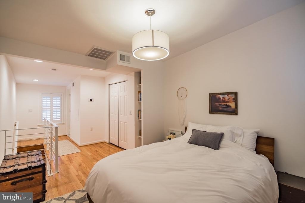 619 11th Street Ne - Photo 3