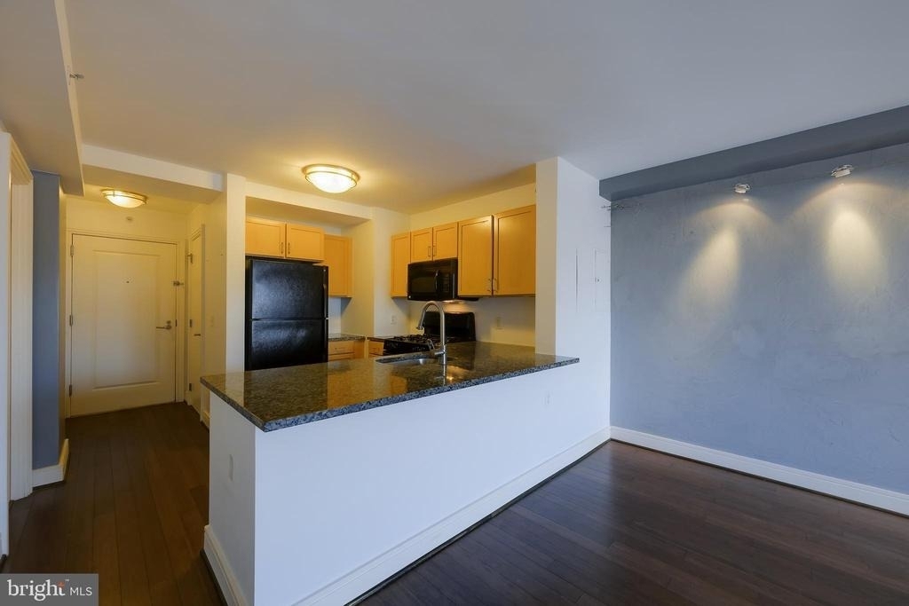 800 4th Street Sw - Photo 7