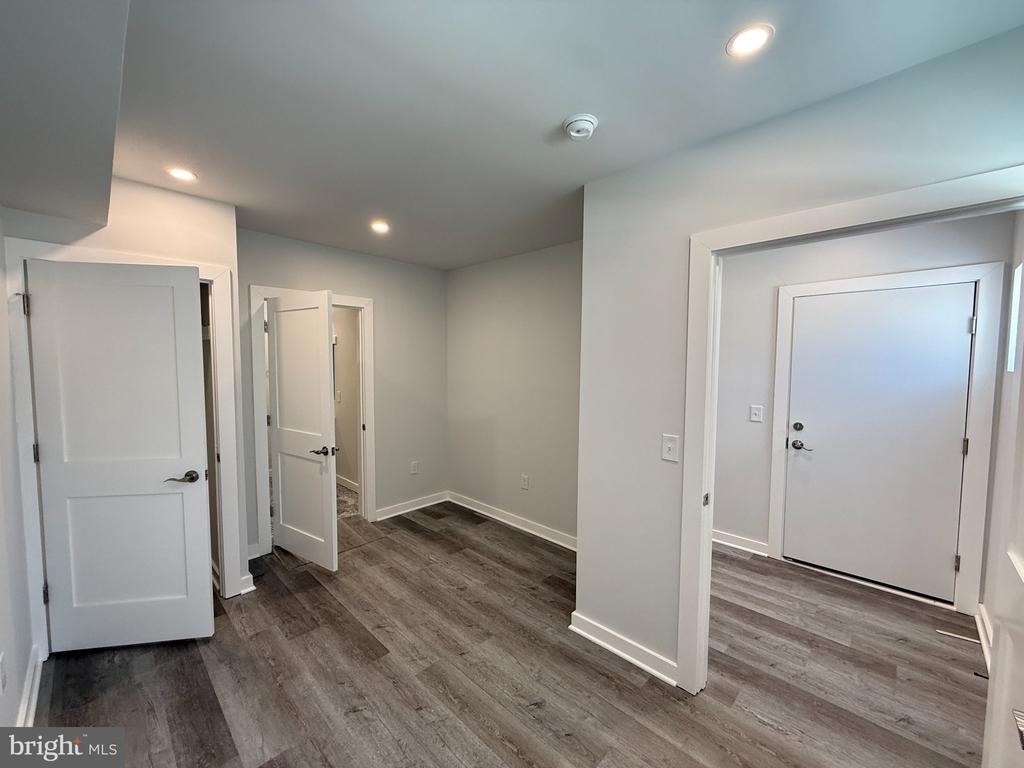 1516 18th Street Se - Photo 1