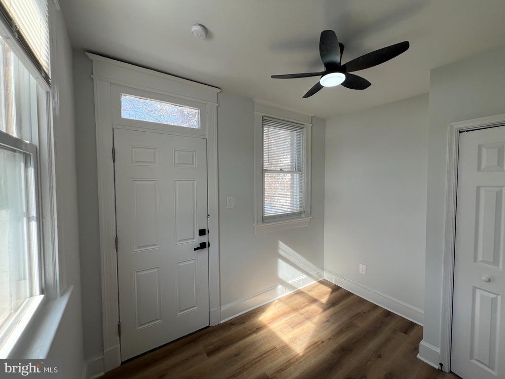 1941 16th Street Se - Photo 4