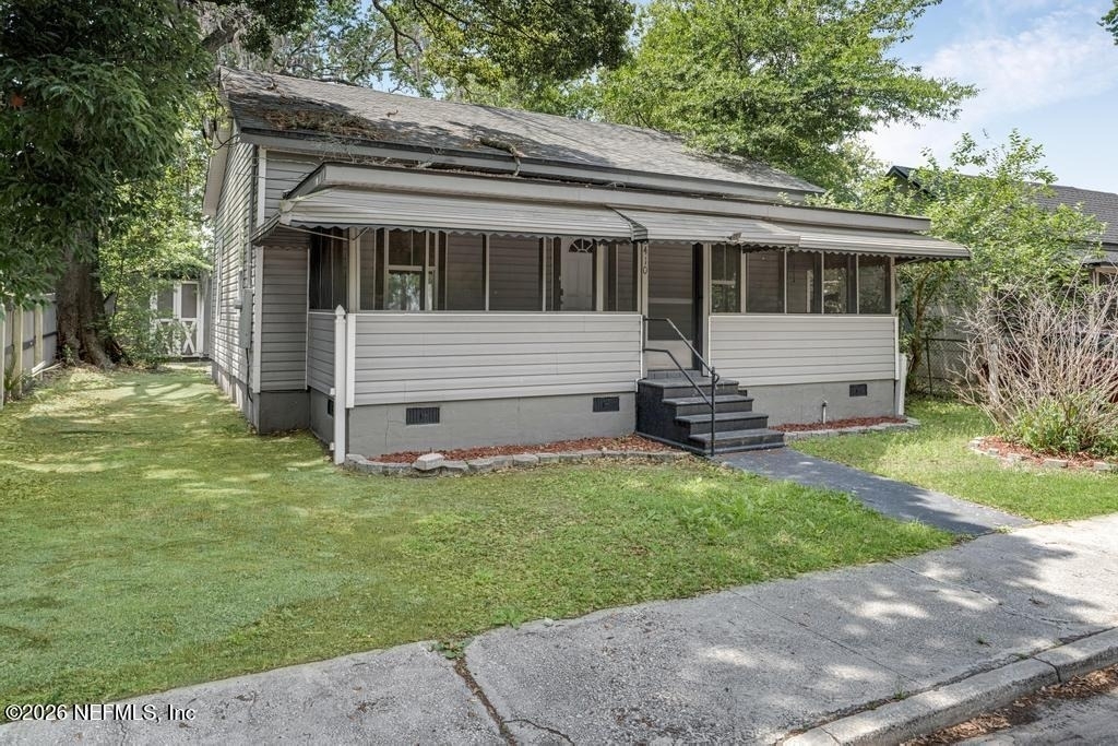 2410 Mcquade Street - Photo 1