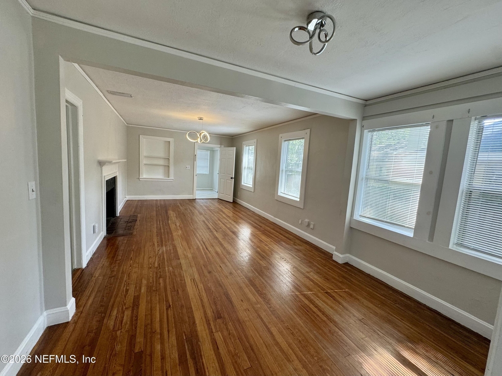 3352 College Street - Photo 4