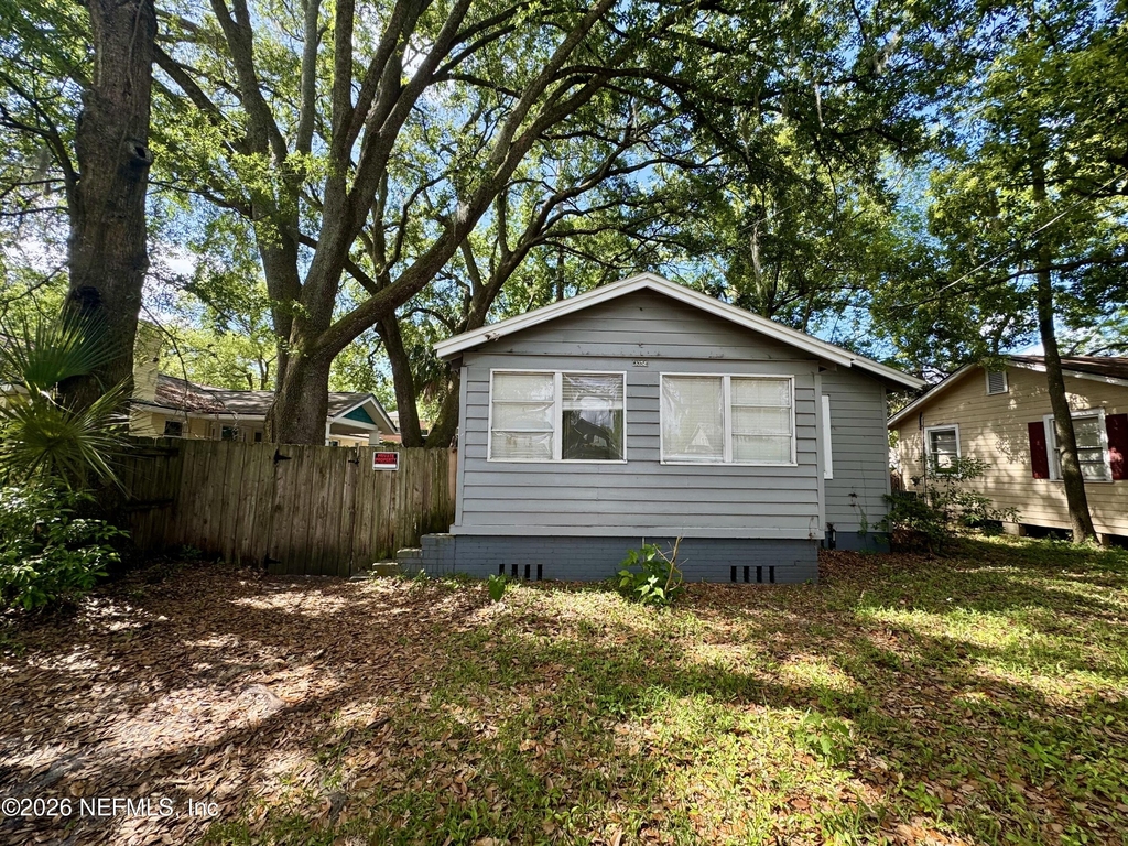 3352 College Street - Photo 0