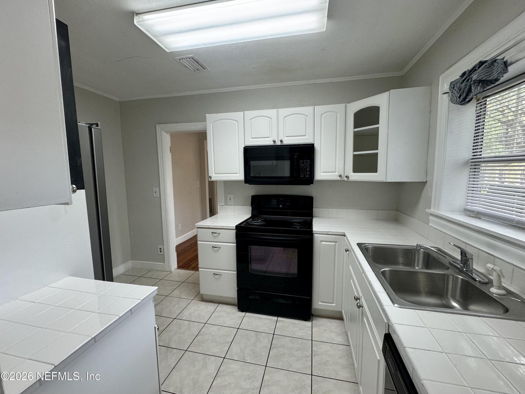 3352 College Street - Photo 8