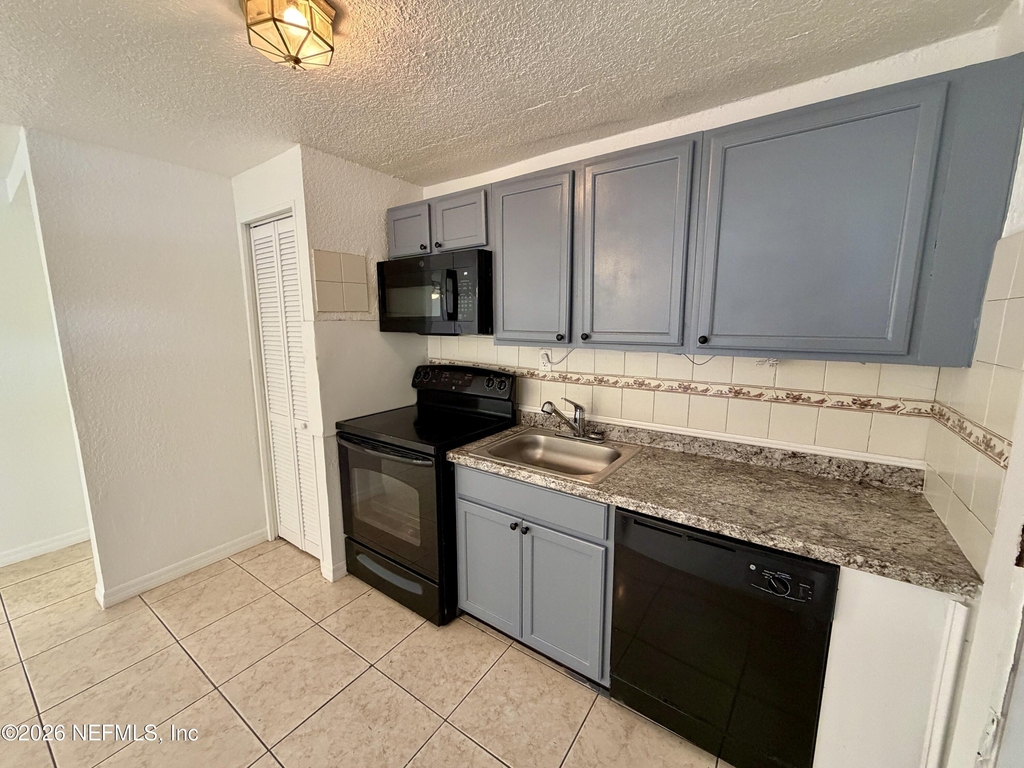 5903 Droad Street - Photo 14