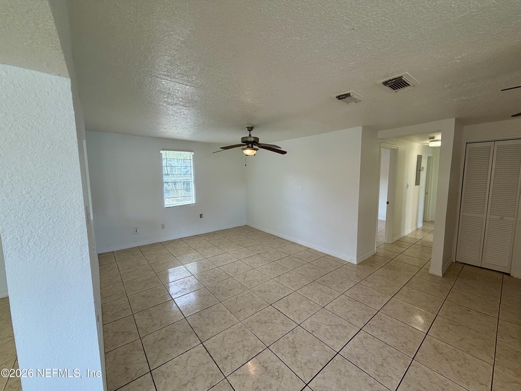 5903 Droad Street - Photo 3