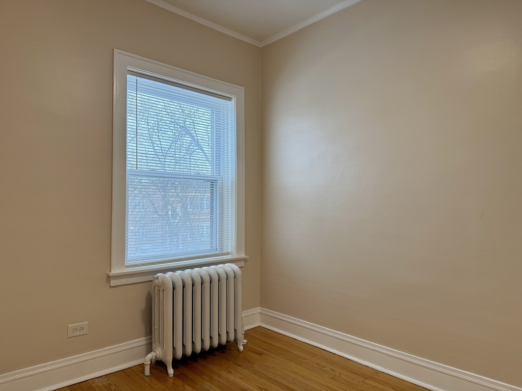 2125 Wesley Avenue - Photo 5