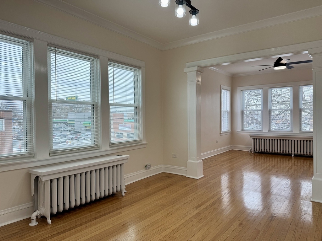 2125 Wesley Avenue - Photo 7