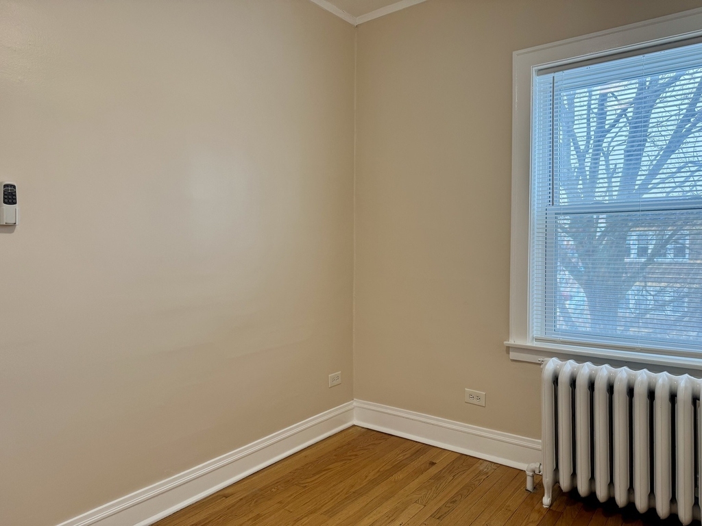 2125 Wesley Avenue - Photo 6