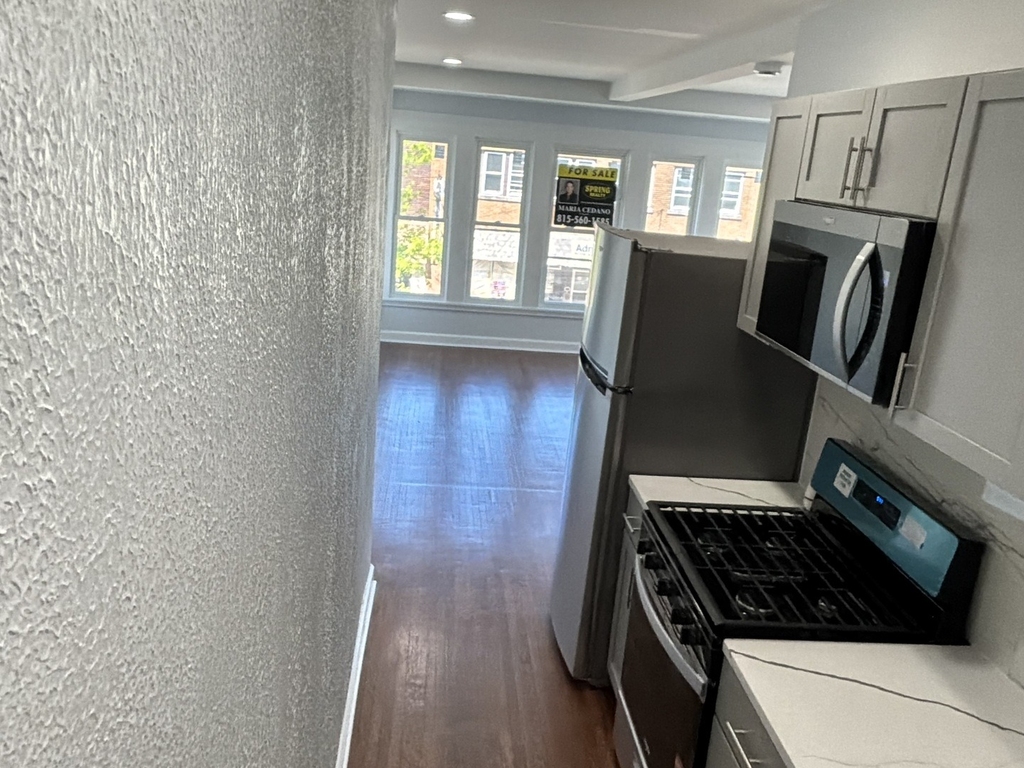 224 E Cass Street - Photo 7