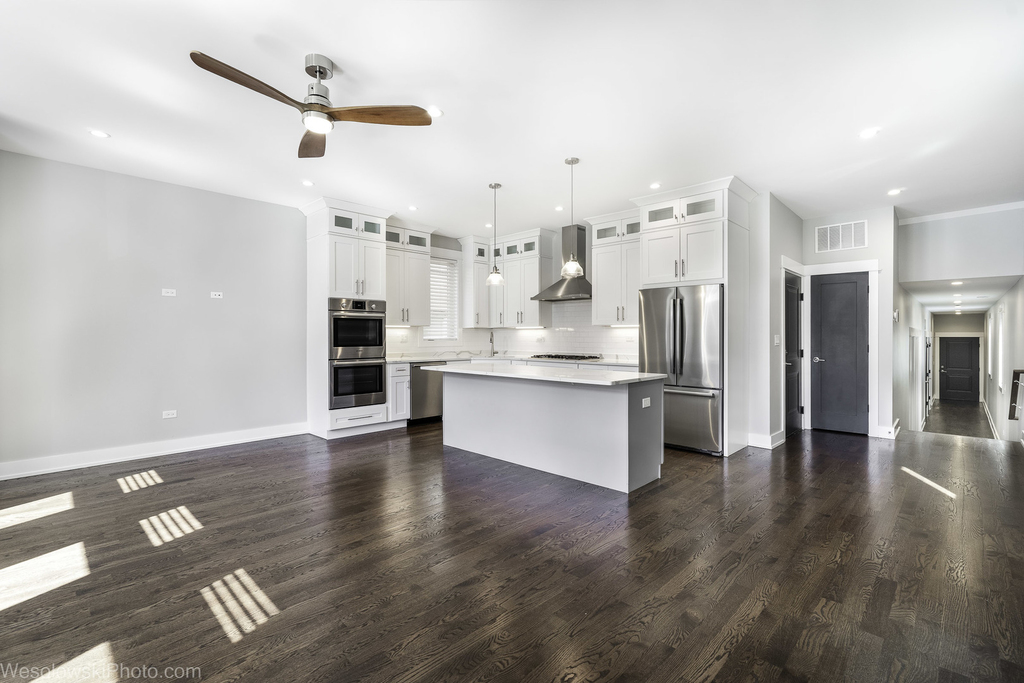 4317 S Forrestville Avenue - Photo 2