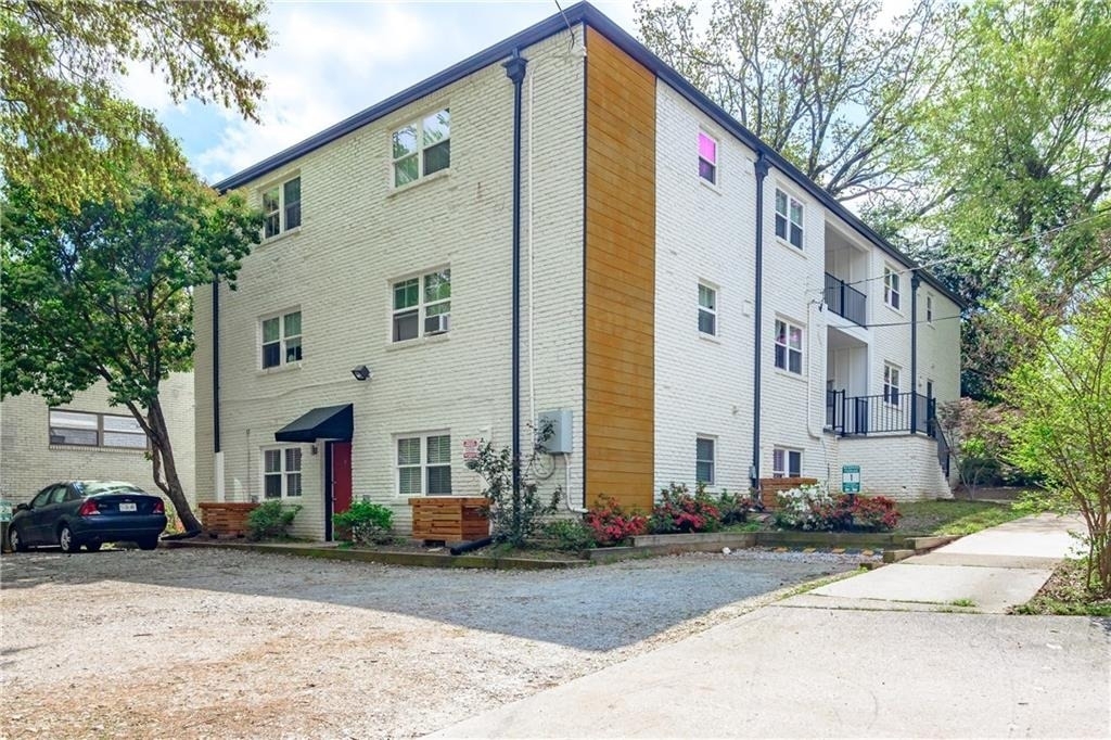 880 Saint Charles Avenue Ne - Photo 11