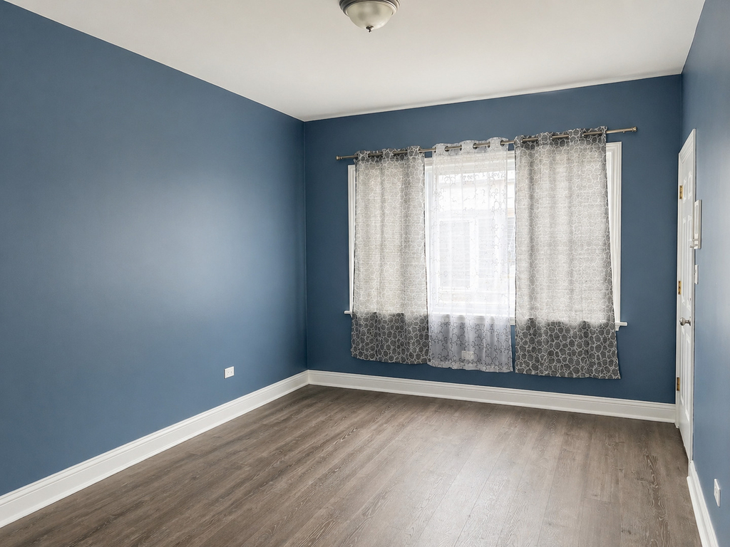 2114 W 51st Street - Photo 2
