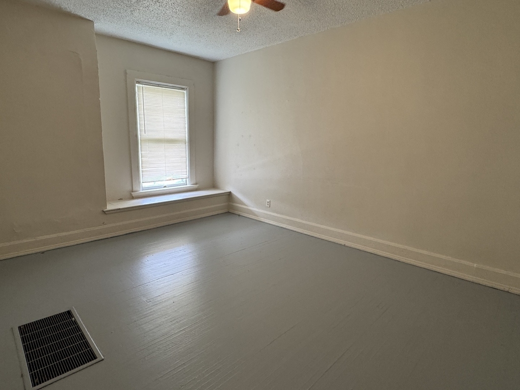 1421 Grand Avenue - Photo 8