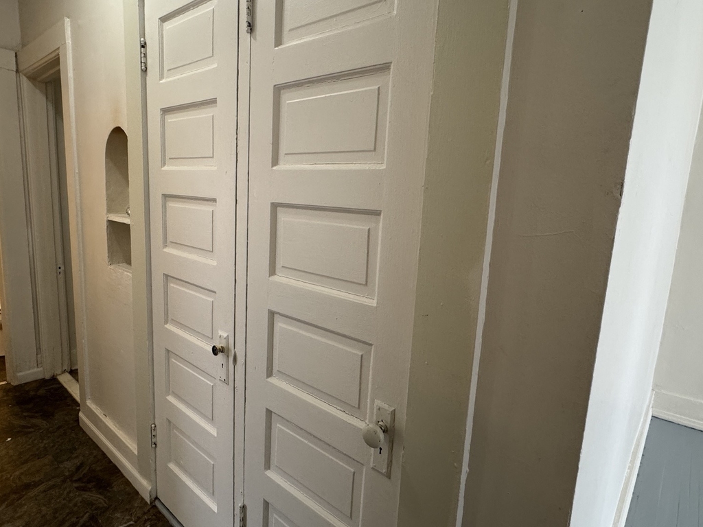 1421 Grand Avenue - Photo 3