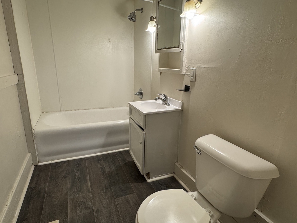 1421 Grand Avenue - Photo 7