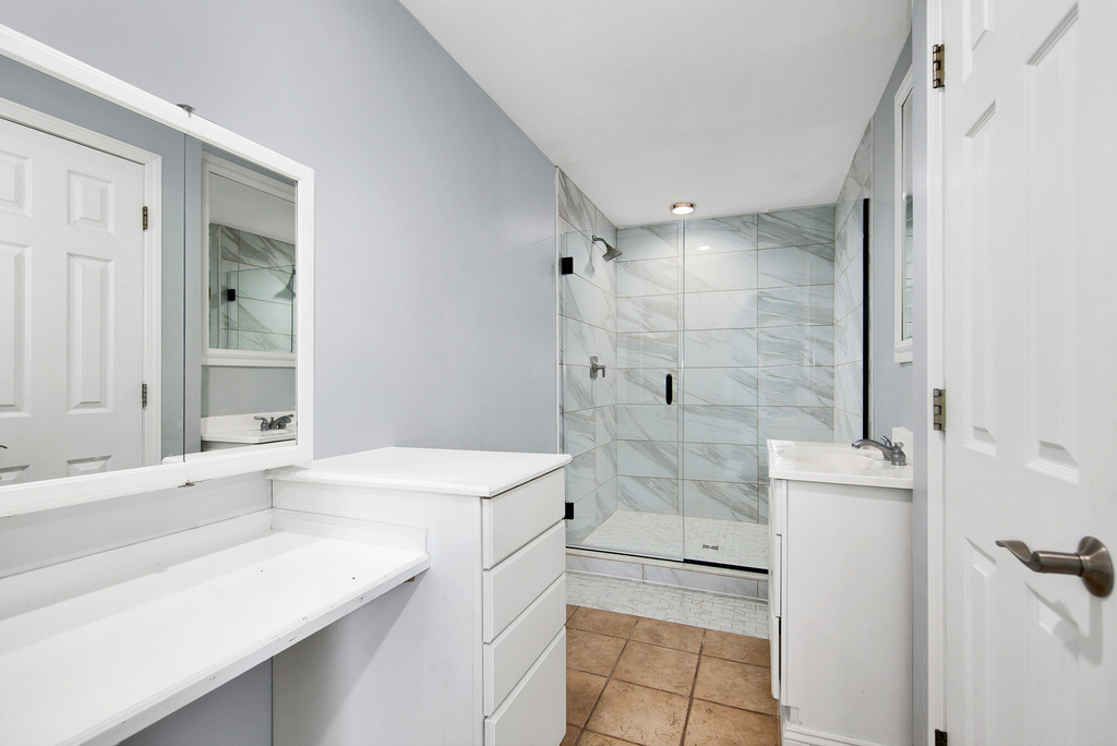 1013 Stonegate Road - Photo 10