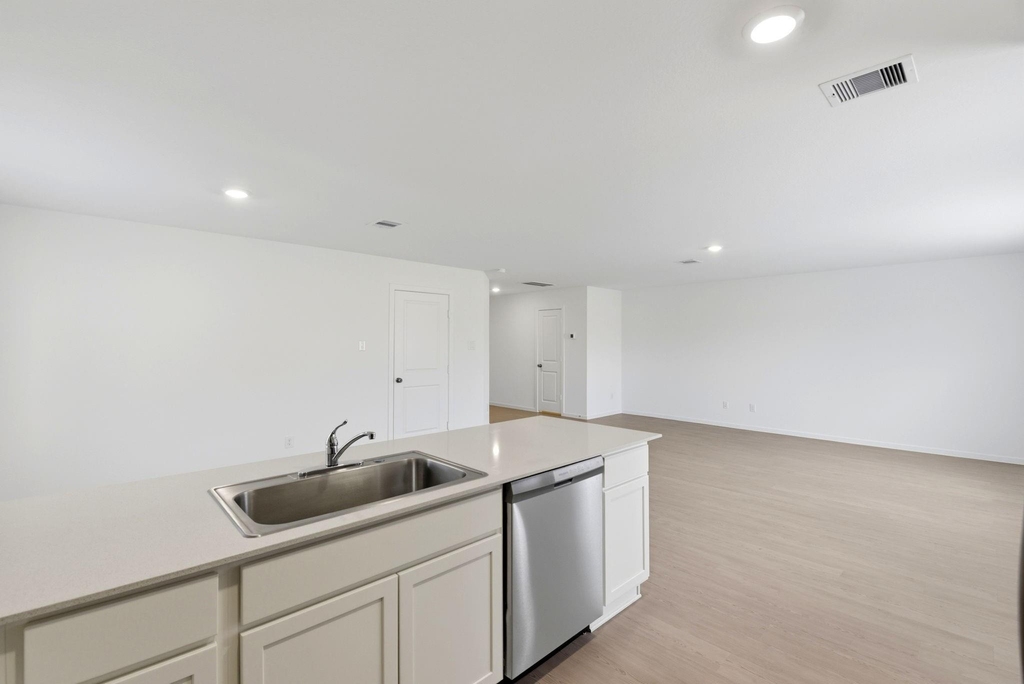 629 Craven Street - Photo 15
