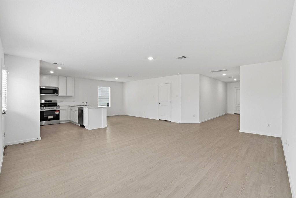 629 Craven Street - Photo 8