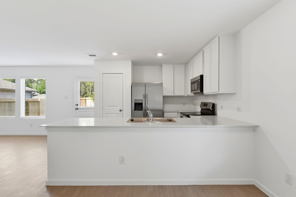 629 Craven Street - Photo 12